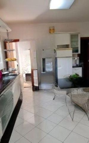 Casa para alugar com 780m², 4 quartos e 4 vagas Casa para alugar com 780m², 4 quartos e 4 vagasCozinha