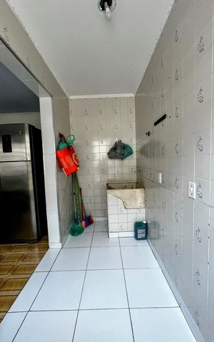 Casa à venda com 206m², 3 quartos e 2 vagas Casa à venda com 206m², 3 quartos e 2 vagasÁrea de serviço