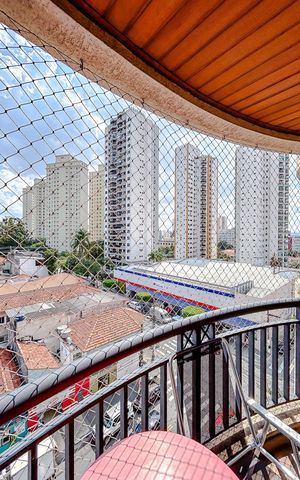 Apartamento à venda com 85m², 3 quartos e 2 vagasVaranda