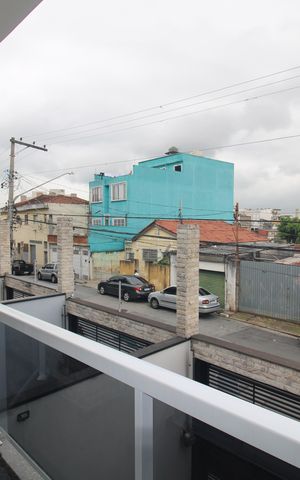 Casa à venda com 106m², 3 quartos e 3 vagasQuarto 3 - Varanda