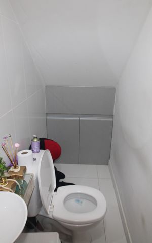 Casa à venda com 106m², 3 quartos e 3 vagasLavabo