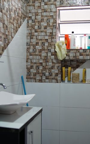 Casa à venda com 300m², 2 quartos e 4 vagasCasa 2 Banheiro