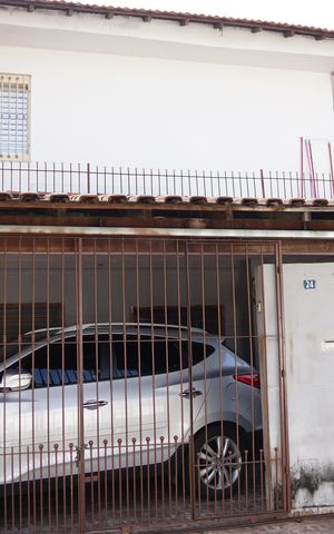 Casa à venda com 300m², 2 quartos e 4 vagasFACHADA CASA 1