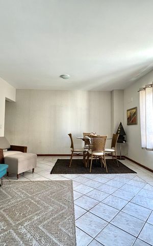 Apartamento para alugar com 240m², 4 quartos e 2 vagas Apartamento para alugar com 240m², 4 quartos e 2 vagasSala