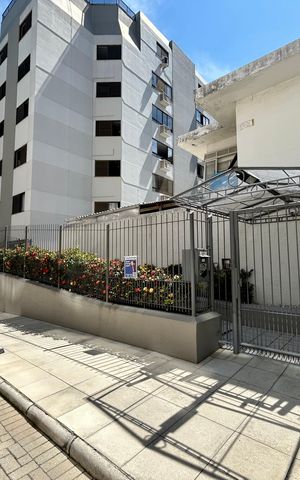 Apartamento para alugar com 240m², 4 quartos e 2 vagas Apartamento para alugar com 240m², 4 quartos e 2 vagasFachada