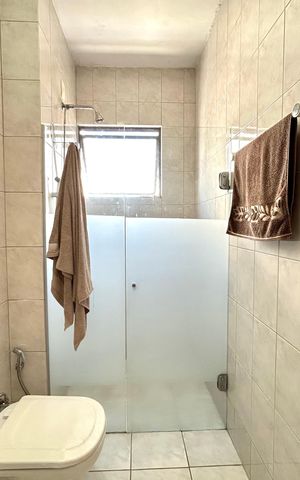 Apartamento para alugar com 240m², 4 quartos e 2 vagas Apartamento para alugar com 240m², 4 quartos e 2 vagasBanheiro suíte