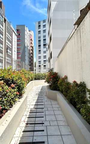 Apartamento para alugar com 240m², 4 quartos e 2 vagas Apartamento para alugar com 240m², 4 quartos e 2 vagasHall de entrada