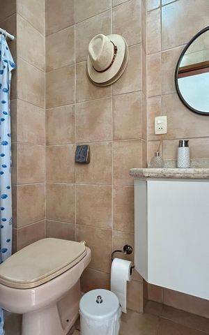 Apartamento para alugar com 240m², 4 quartos e 2 vagas Apartamento para alugar com 240m², 4 quartos e 2 vagasBanheiro