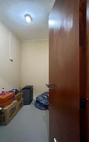 Apartamento para alugar com 240m², 4 quartos e 2 vagas Apartamento para alugar com 240m², 4 quartos e 2 vagasHome Box