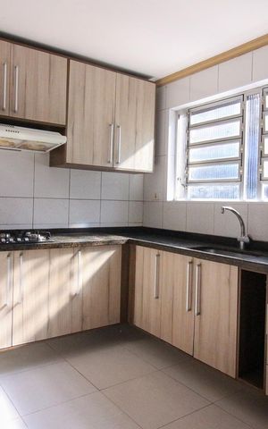 Casa à venda com 300m², 4 quartos e 4 vagas