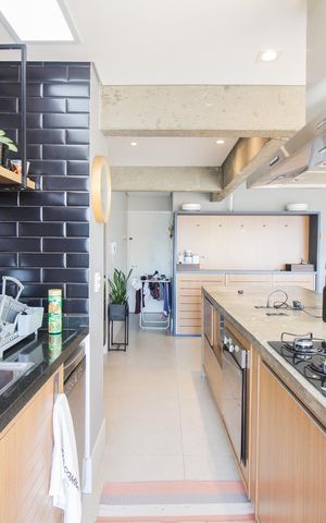Apartamento à venda com 104m², 3 quartos e 2 vagas Apartamento à venda com 104m², 3 quartos e 2 vagasCozinha/Varanda