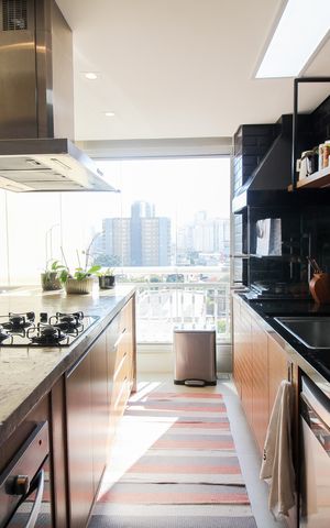 Apartamento à venda com 104m², 3 quartos e 2 vagas Apartamento à venda com 104m², 3 quartos e 2 vagasCozinha/Varanda