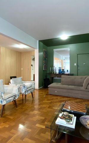 Apartamento à venda com 200m², 3 quartos e 1 vaga Apartamento à venda com 200m², 3 quartos e 1 vagaSala