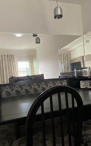 Casa à venda com 111m², 3 quartos e 2 vagas Casa à venda com 111m², 3 quartos e 2 vagasSala