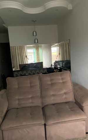 Casa à venda com 111m², 3 quartos e 2 vagas Casa à venda com 111m², 3 quartos e 2 vagasSala