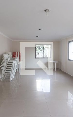 Apartamento à venda com 76m², 2 quartos e 1 vaga Apartamento à venda com 76m², 2 quartos e 1 vagaÁrea comum - Salão de festas