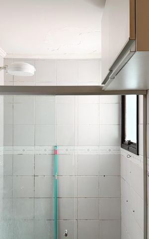 Apartamento à venda com 76m², 2 quartos e 1 vaga Apartamento à venda com 76m², 2 quartos e 1 vagaBanheiro Social