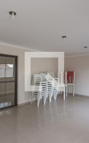 Apartamento à venda com 76m², 2 quartos e 1 vaga Apartamento à venda com 76m², 2 quartos e 1 vagaÁrea comum - Salão de festas
