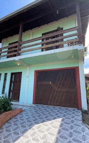 Casa à venda com 126m², 3 quartos e 2 vagas