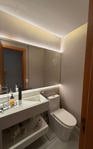 Apartamento à venda com 259m², 4 quartos e 3 vagas Apartamento à venda com 259m², 4 quartos e 3 vagasBanheiro
