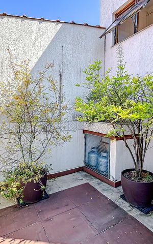 Casa à venda com 180m², 1 quarto e 1 vagaÁrea externa