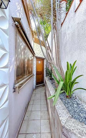 Casa à venda com 180m², 1 quarto e 1 vagaÁrea externa