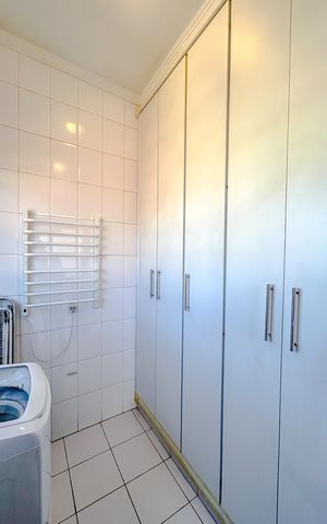 Casa à venda com 180m², 1 quarto e 1 vagaÁrea de Serviço