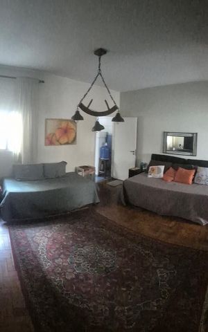 Casa à venda com 145m², 5 quartos e 2 vagas Casa à venda com 145m², 5 quartos e 2 vagasSala