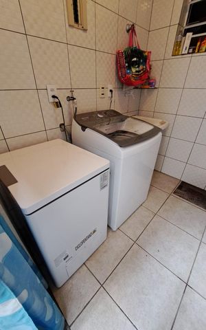Casa à venda com 145m², 5 quartos e 2 vagas Casa à venda com 145m², 5 quartos e 2 vagasÁrea de serviço