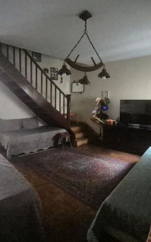 Casa à venda com 145m², 5 quartos e 2 vagas Casa à venda com 145m², 5 quartos e 2 vagasSala