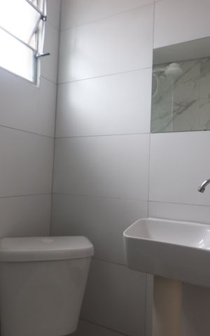 Casa à venda com 160m², 2 quartos e 2 vagasBanheiro