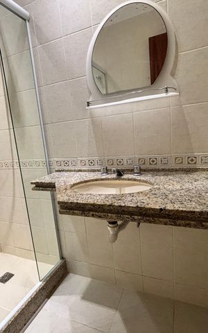 Apartamento à venda com 194m², 3 quartos e 3 vagas Apartamento à venda com 194m², 3 quartos e 3 vagasBanheiro