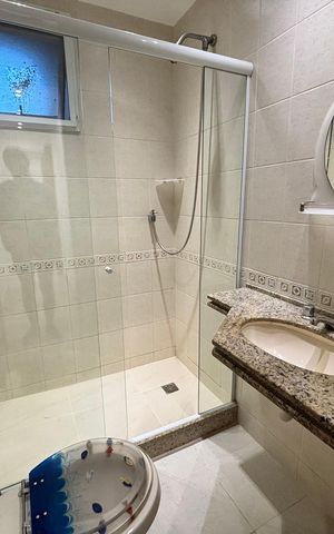 Apartamento à venda com 194m², 3 quartos e 3 vagas Apartamento à venda com 194m², 3 quartos e 3 vagasBanheiro