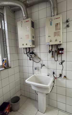 Apartamento à venda com 194m², 3 quartos e 3 vagas Apartamento à venda com 194m², 3 quartos e 3 vagasÁrea de Serviço