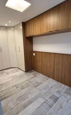 Apartamento à venda com 194m², 3 quartos e 3 vagas Apartamento à venda com 194m², 3 quartos e 3 vagasQuarto 1