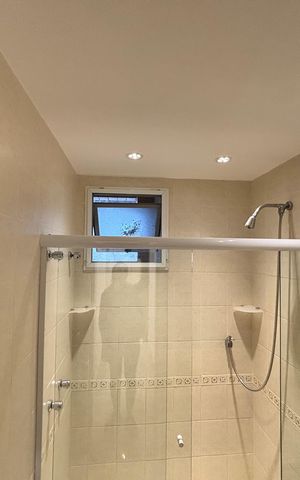 Apartamento à venda com 194m², 3 quartos e 3 vagas Apartamento à venda com 194m², 3 quartos e 3 vagasBanheiro