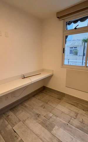 Apartamento à venda com 194m², 3 quartos e 3 vagas Apartamento à venda com 194m², 3 quartos e 3 vagasQuarto 2
