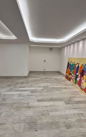 Apartamento à venda com 194m², 3 quartos e 3 vagas Apartamento à venda com 194m², 3 quartos e 3 vagasSala