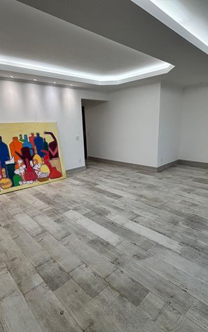 Apartamento à venda com 194m², 3 quartos e 3 vagas Apartamento à venda com 194m², 3 quartos e 3 vagasSala