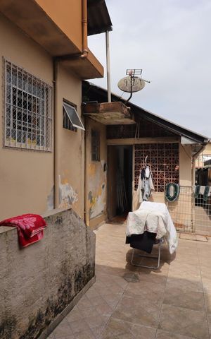 Casa para alugar com 240m², 3 quartos e 2 vagasQuintal dos fundos