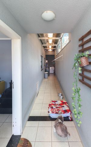 Casa à venda com 124m², 3 quartos e 3 vagas Casa à venda com 124m², 3 quartos e 3 vagasÁrea de Serviço