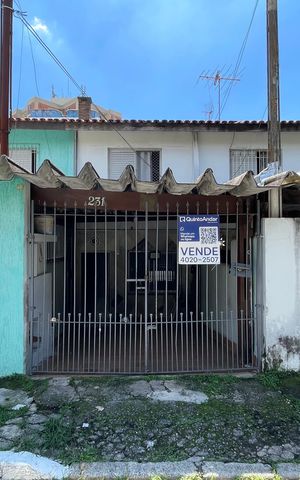 Casa à venda com 68m², 2 quartos e 1 vaga Casa à venda com 68m², 2 quartos e 1 vagaFachada+Placa