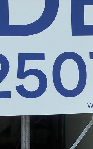 Casa à venda com 68m², 2 quartos e 1 vaga Casa à venda com 68m², 2 quartos e 1 vagaWYNY-655