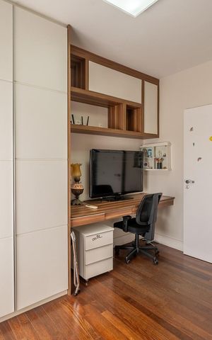 Apartamento à venda com 362m², 5 quartos e 3 vagas Apartamento à venda com 362m², 5 quartos e 3 vagasQuarto