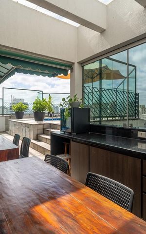 Apartamento à venda com 362m², 5 quartos e 3 vagas Apartamento à venda com 362m², 5 quartos e 3 vagasÁrea externa
