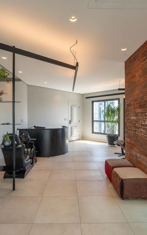 Apartamento à venda com 362m², 5 quartos e 3 vagas Apartamento à venda com 362m², 5 quartos e 3 vagasÁrea externa