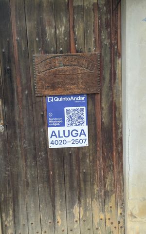 Casa para alugar com 529m², 2 quartos e 7 vagasFachada e Quintal