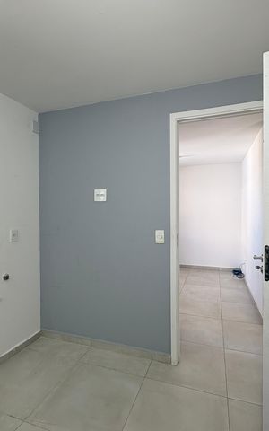 Apartamento à venda com 49m², 2 quartos e 1 vaga Apartamento à venda com 49m², 2 quartos e 1 vagaCozinha e Área de Serviço