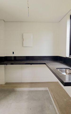 Casa de condomínio à venda com 124m², 4 quartos e 2 vagas
