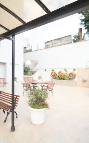 Apartamento à venda com 65m², 2 quartos e 1 vagaÁrea comum